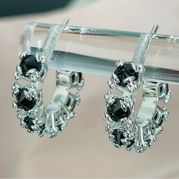 Tous Onyx Black Pavilion Up 4-little Bears Huggers Prongs Dangle Hoops Earrings - Picture 9 of 16